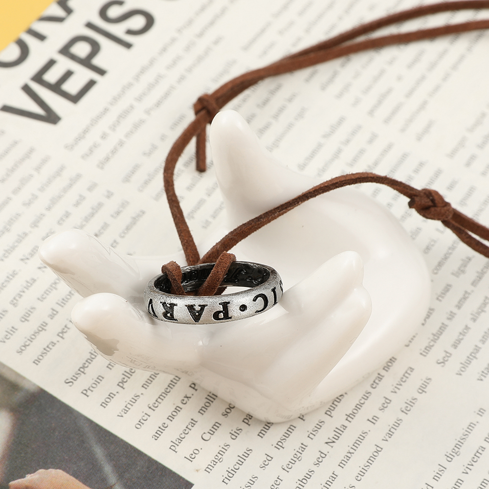 Game Anime Leather Chain Ring  - Vintage Collectible Item recensie en prijs