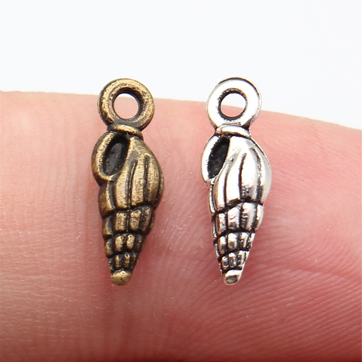 WYSIWYG 20pcs 5x14mm 2 Colors  - Vintage Collectibles For Sale recensie en prijs