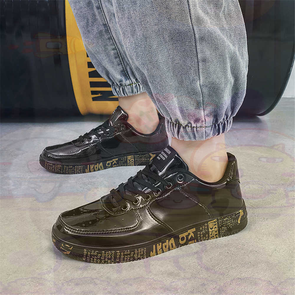 Round Foot Size 45 Sneakers Wh - Small Vintage Collectible Items recensie en prijs